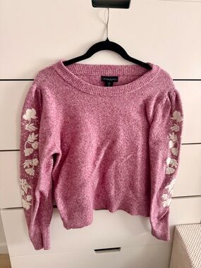 Cynthia Rowley Rose-Pink Crewneck Sweater with Cream Floral Sleeves